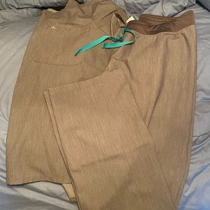 Graphite Figs Scrub Set